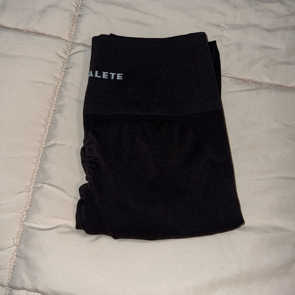 alphalete leggings
